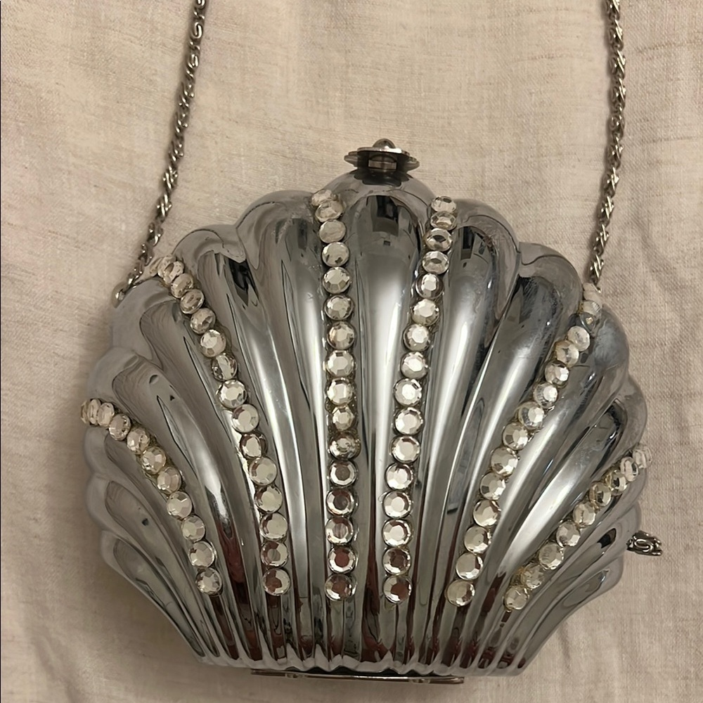Vintage “Casa di Mario” Silver Shell Clutch Bag